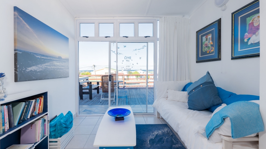 6 Bedroom Property for Sale in Struisbaai Western Cape